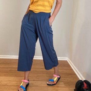 Champion Sport Capri Pants Size L Blue